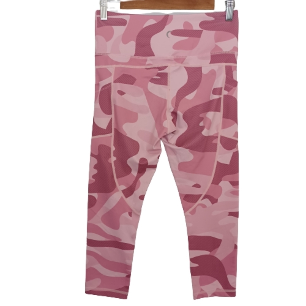 ZYIA Size 6 Camo Leggings for the Bold and Beautiful Warrior Woman